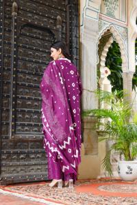 Vêtements ethniques indiens à la mode Ensemble Kurta imprimé élégant pour femmes Kurta en coton prêt à l'emploi pour une tenue décontractée aux prix de gros - Product Image 2