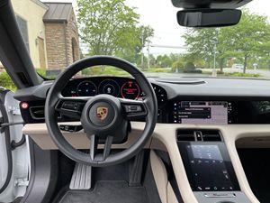 2022 para Porsche Taycan 2.000 Sedan Mile AWD Paquete Premium Mayormente sin modificar Luz izquierda automática de cuero de litio - Product Image 4