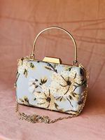 Pochette classique en soie Zardozi à imprimé floral et demi-lune, ornée de perles, faite à la main, pour femme, idéale pour les fêtes, brodée, cadeau de mariage indien