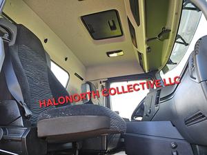 Camion benne d'occasion Mercedes-Benz Arocs 4245 8x4 Euro 6 30t Diesel, conduite à gauche, poids lourd, modèle 2022 - Product Image 6