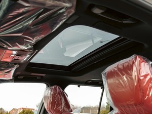 2024-2025 LX 600 3.4 AT 415 แรงม้า ขับเคลื่อน 4 ล้อ เบนซิน เกียร์อัตโนมัติ สีแดง ภายในเบาะหนัง รถ SUV พวงมาลัยซ้าย/ขวา - Product Image 5