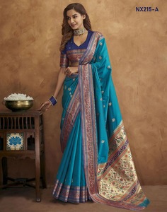 El último diseñador Banarasi Soft Silk Printed Work Saree de Fab Zone Indian & Pakistani Clothing - Product Image 4