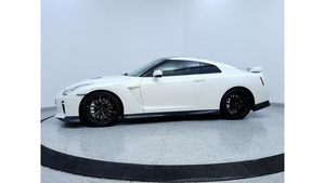 Nissan GT-R Premium AWD 2017 Usado en Excelentes Condiciones - Product Image 2