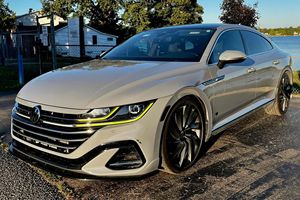 Volkswagen Arteon SEL R-Line 2023 d'occasion en excellent état - Product Image 3