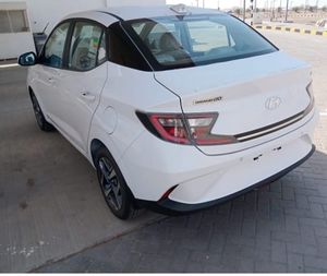 Hyundai i10 2024 Usado con Poco Kilometraje, Precio Más Alto - Product Image 3