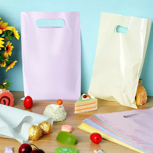 ถุงพลาสติกไดคัทพร้อมที่จับที่แข็งแรงมีโลโก้ที่กำหนดเองได้หลากหลายสี - Product Image 6