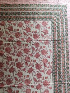 Couverture de table en coton à imprimé floral fait à la main traditionnelle pour manger - Product Image 3