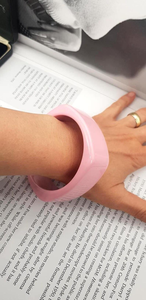 กำไลแฟชั่นเรซินเดี่ยวแบบพรีเมี่ยมมาใหม่สร้อยข้อมือสุดหรูสำหรับผู้หญิงจากอินเดียขายดี - Product Image 6