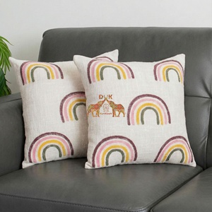 Funda de Cojín Decorativa Hecha a Mano con Estampado de Arcoíris en Algodón Boho, Textil para el Hogar para Uso en Hoteles - Product Image 2