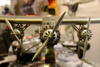 Maquette authentique Ford Trimotor Tin Goose, avion Art Déco, en aluminium artisanal, décoration vintage pour bureau et maison
