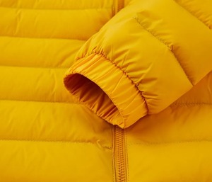 Chaleco Térmico Informal de Moda de Alta Calidad OEM, Chaleco de Plumón Delgado con Parches Personalizados para Hombre - Product Image 5