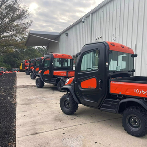 Véhicule utilitaire Kubota RTV X1110 à vendre, idéal pour l'agriculture, la construction et les travaux en extérieur dans tous les environnements. - Product Image 1