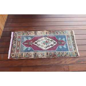 Tapis turc vintage, petit tapis de 1,4x3 pieds (44x90 cm), tapis persan en laine rouge - Product Image 3