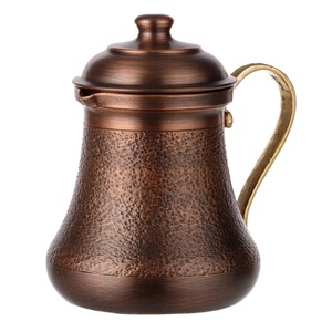 Carafe à eau en cuivre gravée de qualité supérieure avec poignée en laiton pour une utilisation sur table, décoration d'intérieur, articles de cuisine, restaurant - Product Image 1