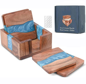 Ensemble de 4 sous-verres et porte-tasses classiques écologiques en bois et résine époxy 4x4 pouces carrés pour la cuisine - Product Image 1
