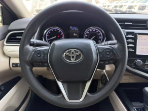 Toyota Camry LE 2018 d'occasion propre - Product Image 3