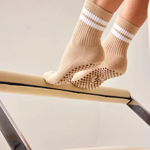 Calcetines Deportivos Antideslizantes con Agarre en el Empeine, de Algodón Elástico, Transpirables, Cómodos, para Yoga, Pilates, Fitness, Ejercicio en Interiores - Product Image 2