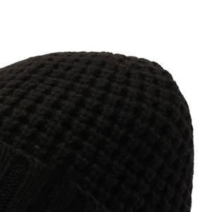 2025 último estilo de gorros para hombre en negro logotipo personalizable al por mayor gorros de invierno de proveedor de confianza - Product Image 6