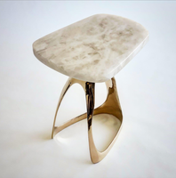 Table d'appoint moderne en métal doré, table basse d'appoint de luxe, mobilier contemporain de style farmhouse pour salle de sport et salon, gonflable