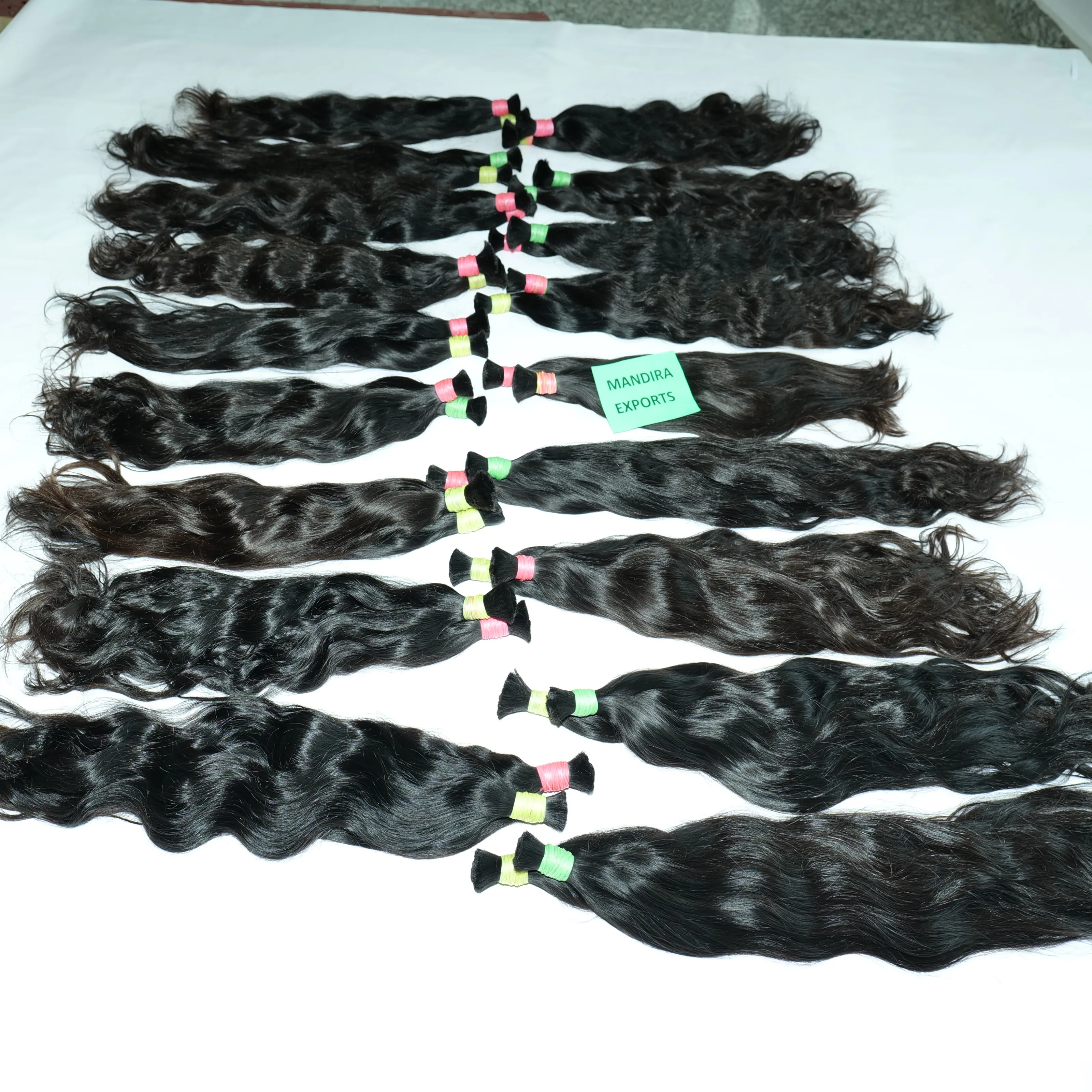 100% alami remy kutikula menyelaraskan vendor virgin hitam dalam bergelombang jumlah besar pemanjangan rambut manusia kuil India