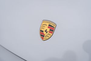 Taycan 4S Cross Turismo EV Wagon AWD 562 ch 2022, avec packs Premium et Sport Chrono, d'occasion à vendre AE - Product Image 5