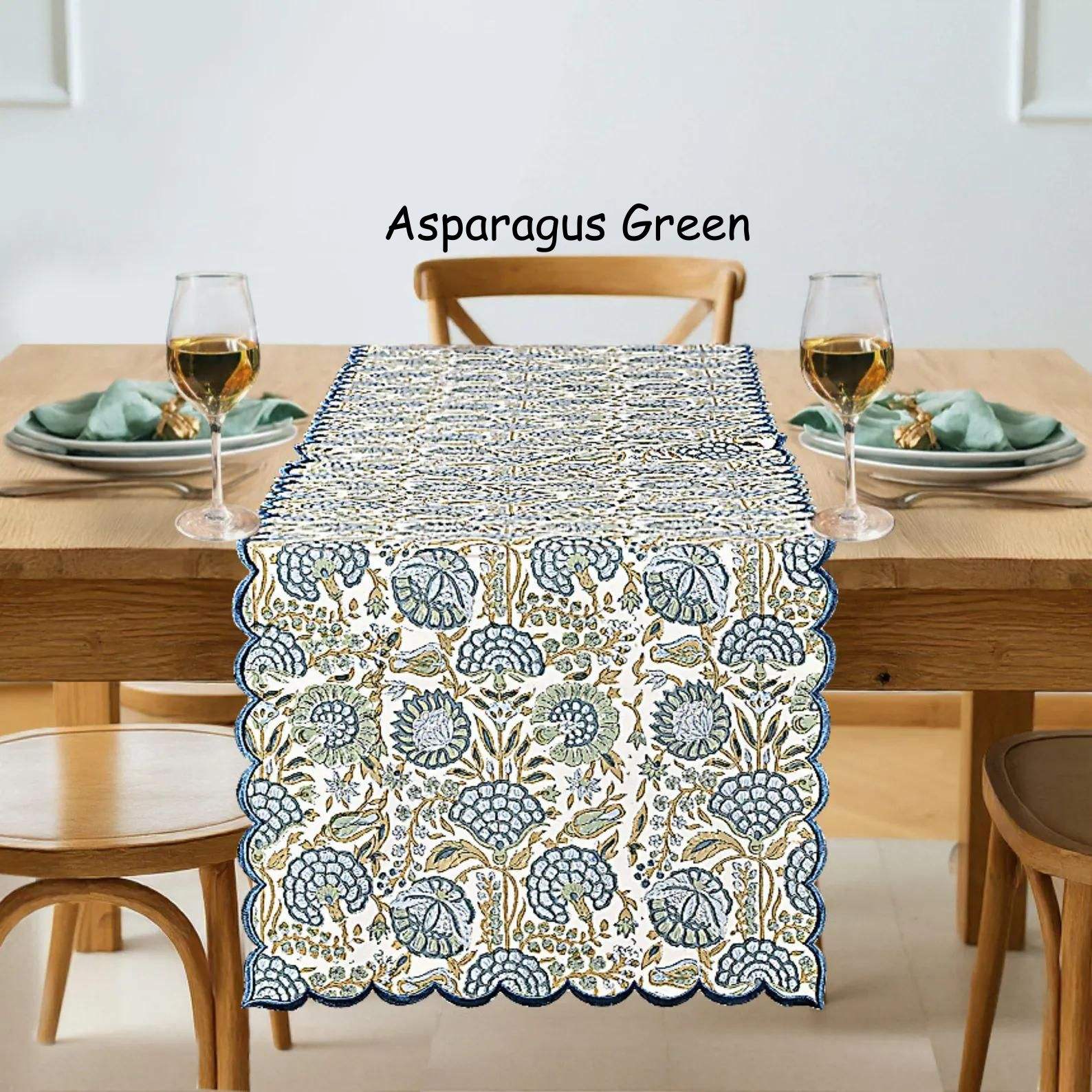 สีเขียวหน่อไม้ฝรั่ง