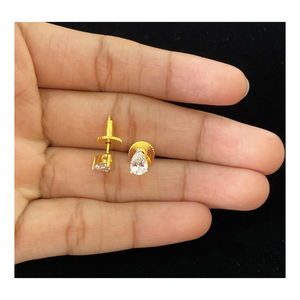 Boucles d'oreilles en pierre de Moissanite de style classique de luxe au meilleur prix Bijoux élégants en strass pour les mariages Fêtes de fiançailles - Product Image 1