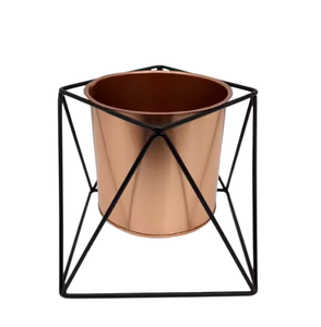 Maceta decorativa de lujo moderna con acabado dorado, suministros de jardín de calidad duraderos y ligeros, venta al por mayor, llegada caliente para uso doméstico - Product Image 4