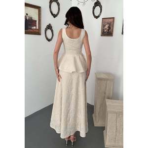 Conjunto de Blusa y Falda de Encaje Bordado Beige - Beige - Product Image 5