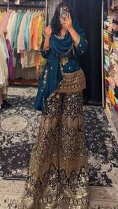 ชุดคุรติสออกแบบหรูหราสำหรับงานปาร์ตี้และเทศกาล ชุดสาหรี่แบบดั้งเดิม ดีไซน์ใหม่ล่าสุด ผ้าไหมชิโนน ราคาสุดคุ้ม - Product Image 6