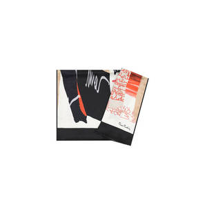 ผ้าคลุมไหล่ผืนสี่เหลี่ยมพิมพ์ลายผ้าไหมสีดำ - Product Image 1