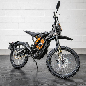 Motocicleta eléctrica Surron en oferta, diseñada para caminos de montaña con potente torque y gran autonomía. - Product Image 4