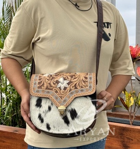 Offre Spéciale Western fait à la main en cuir de vachette usiné sac à bandoulière en cuir véritable femmes haute qualité Designer Unique sacs à main - Product Image 1