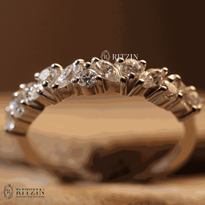 Marquesa y forma redonda Moissanite Half Eternity Wedding Band para mujer - Product Image 4