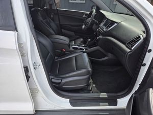 Hyundai Tucson SUV d'occasion 2017, conduite à gauche, automatique, traction avant, 1.6T, faible kilométrage, véhicule d'exportation 2016 2017 |   Prêt à l'exportation - Product Image 4