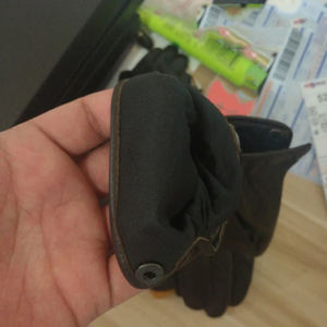 Guantes de cuero liso personalizados para hombre del proveedor directo de fábrica para uso diario de invierno con color y logotipo personalizados - Product Image 6