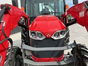 Tractor Massey Ferguson 2855M 2021, 171 Horas, Cabina con Calefacción y Aire Acondicionado, Transmisión de 12 Velocidades, Power Shuttle, Cargador MF FL2814, Cucharón de Acoplamiento Rápido de 72 Pulgadas - Product Image 5