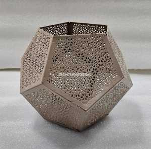 Elegante hecho a mano artesanías antiguas HOJA DE Metal forma ovalada soporte de luz de té alta calidad respetuoso con el medio ambiente decoración del hogar para Navidad - Product Image 1