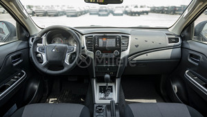 Mitsubishi L200 GLX DC 2.4L 4WD Diésel 2023 Usado, 6 Velocidades, Dirección Diésel, Automático, 6 Asientos, Cuero, Cámara Trasera, Euro III - Product Image 2