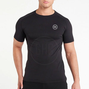 T-shirt de compression Nouveau T-shirt de compression pour hommes de haute qualité respirant avec impression de logo personnalisé - Product Image 1