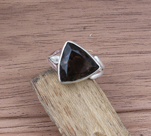 Vente en gros de bague de mariage en argent sterling 925 bijoux uniques faits à la main avec pierre précieuse taillée trillion de quartz fumé naturel - Product Image 6