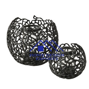 Bougie en métal fini noir-Ouragan et bougeoir en métal d'aluminium coulé - Product Image 1