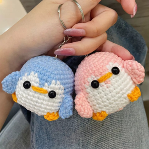 Porte-clés pingouin en acier inoxydable fait à la main mignon Crochet Style dessin animé Animal Sculpture soutien émotionnel du Viet Nam - Product Image 1