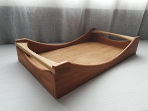 PLATEAU IMPRIMÉ EN BOIS D'HÔTEL MEILLEURE QUALITÉ SCULPTÉ Disponible Forme carrée et artisanat indien meilleur échantillon Offre Spéciale - Product Image 2