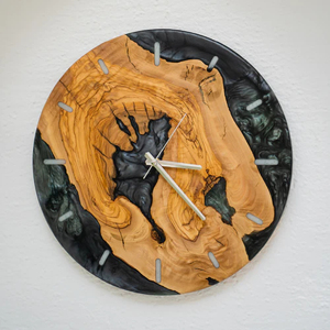 Horloge murale en quartz, design en résine, silencieuse, décoration moderne, salon, bureau, horloge de salon, bureau, art mural de luxe, couleur unique - Product Image 3