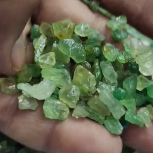 <b>3100</b> Pcs of Natural Tsavorite 7mm to 15mm Rough Material 2590 Cts Lot Iroc Sales High Quality Green Tsavorite Raw Gemstone - Product Image 2