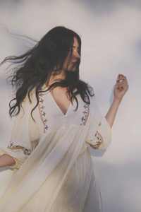 Vestido Maxi Bohemio Bordado, Cuello en V, Manga Abullonada, para Mujer - Product Image 2