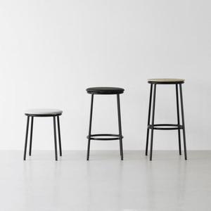 Taburete de metal al por mayor con respaldo ergonómico y asiento acolchado perfecto para largas horas de sentado en el trabajo o en casa - Product Image 3