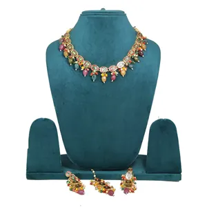 Ensemble de collier Kundan avec perles multicolores, bijoux vintage bohèmes de luxe, plaqué or, bijoux de mariage, pierres en zircon - Product Image 4