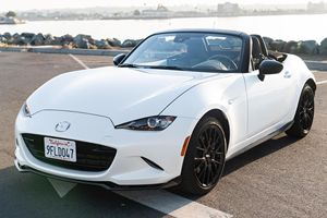 Mazda MX-5 Miata Club 2023 Usado en Excelentes Condiciones - Product Image 5